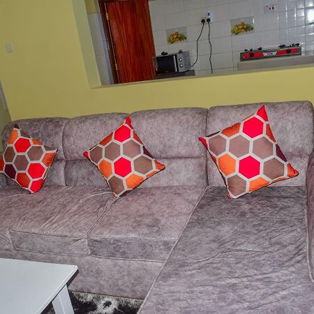 Lux Suites Bamburi Furnished Apartments Esterno foto