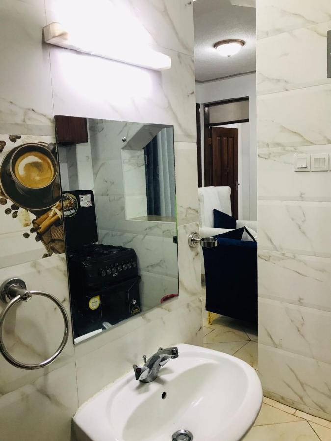 Lux Suites Bamburi Furnished Apartments Esterno foto