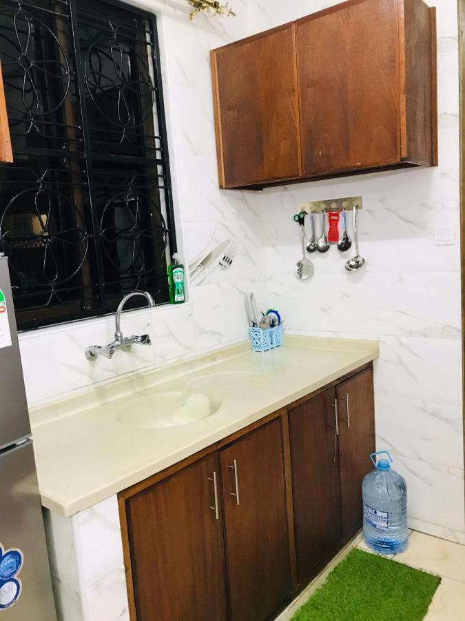 Lux Suites Bamburi Furnished Apartments Esterno foto