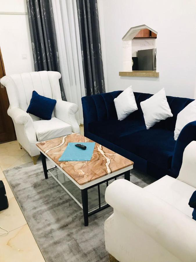 Lux Suites Bamburi Furnished Apartments Esterno foto