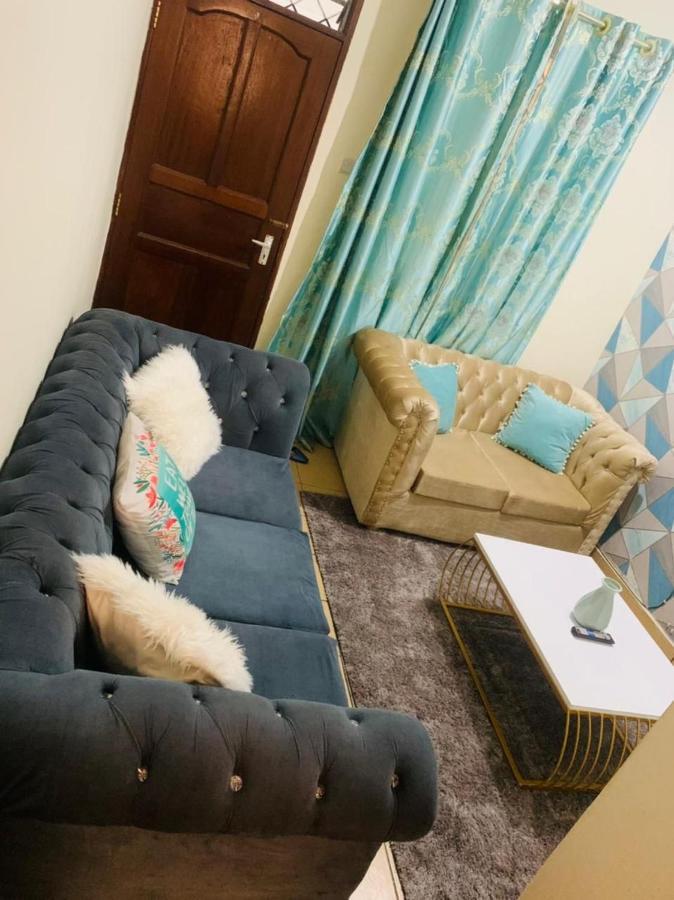 Lux Suites Bamburi Furnished Apartments Esterno foto