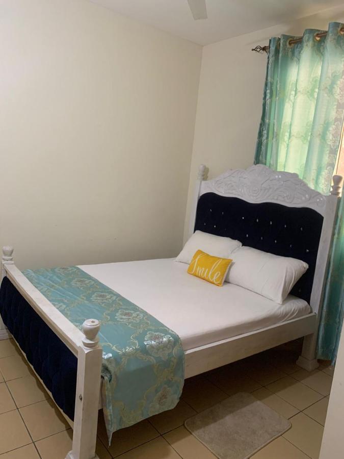 Lux Suites Bamburi Furnished Apartments Esterno foto