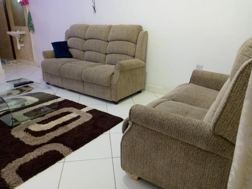 Lux Suites Bamburi Furnished Apartments Esterno foto