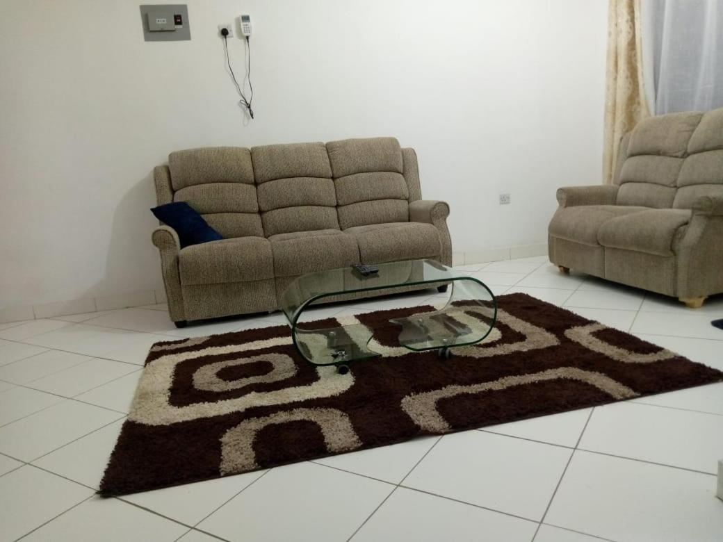 Lux Suites Bamburi Furnished Apartments Esterno foto