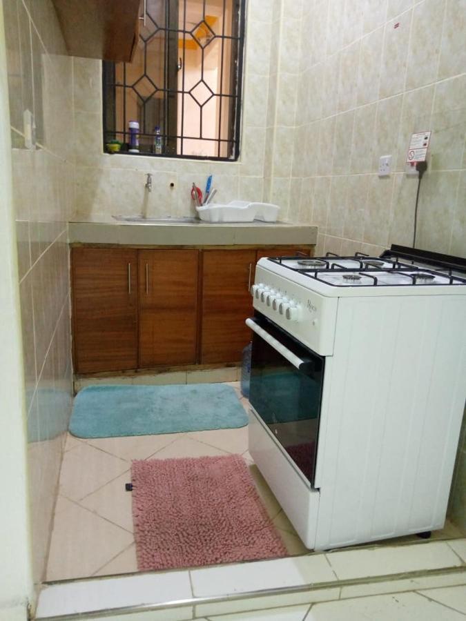 Lux Suites Bamburi Furnished Apartments Esterno foto