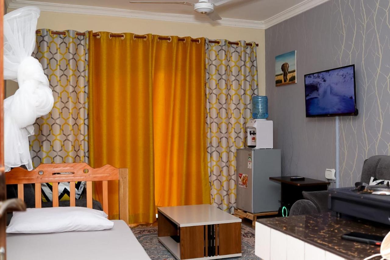 Lux Suites Bamburi Furnished Apartments Esterno foto