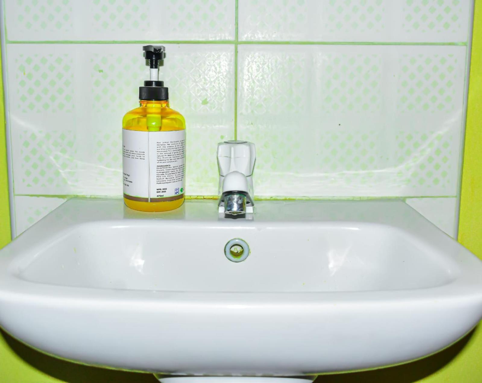 Lux Suites Bamburi Furnished Apartments Esterno foto