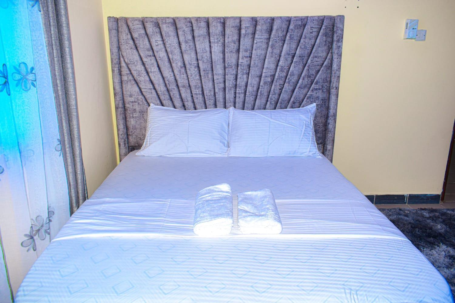 Lux Suites Bamburi Furnished Apartments Esterno foto